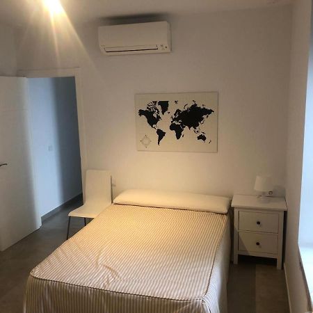 Apartamento Gran Teatro Falla-La Caleta Καντίζ Εξωτερικό φωτογραφία