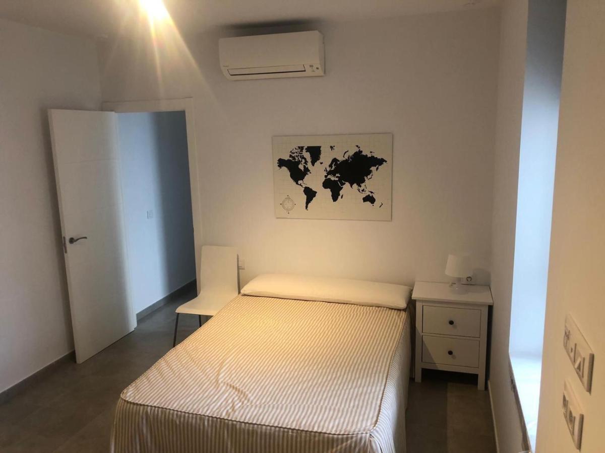 Apartamento Gran Teatro Falla-La Caleta Καντίζ Εξωτερικό φωτογραφία
