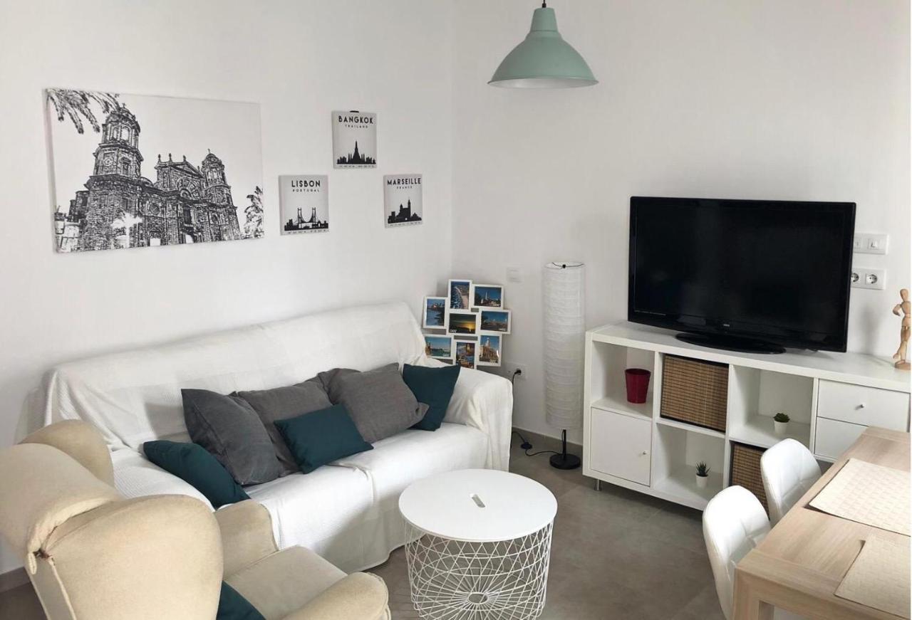 Apartamento Gran Teatro Falla-La Caleta Καντίζ Εξωτερικό φωτογραφία